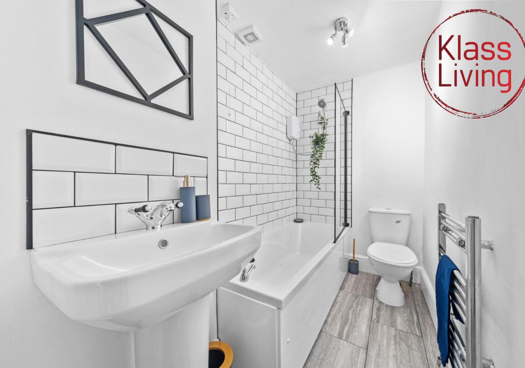 Garturk Apartment By Klass Living Coatbridge Eksteriør billede